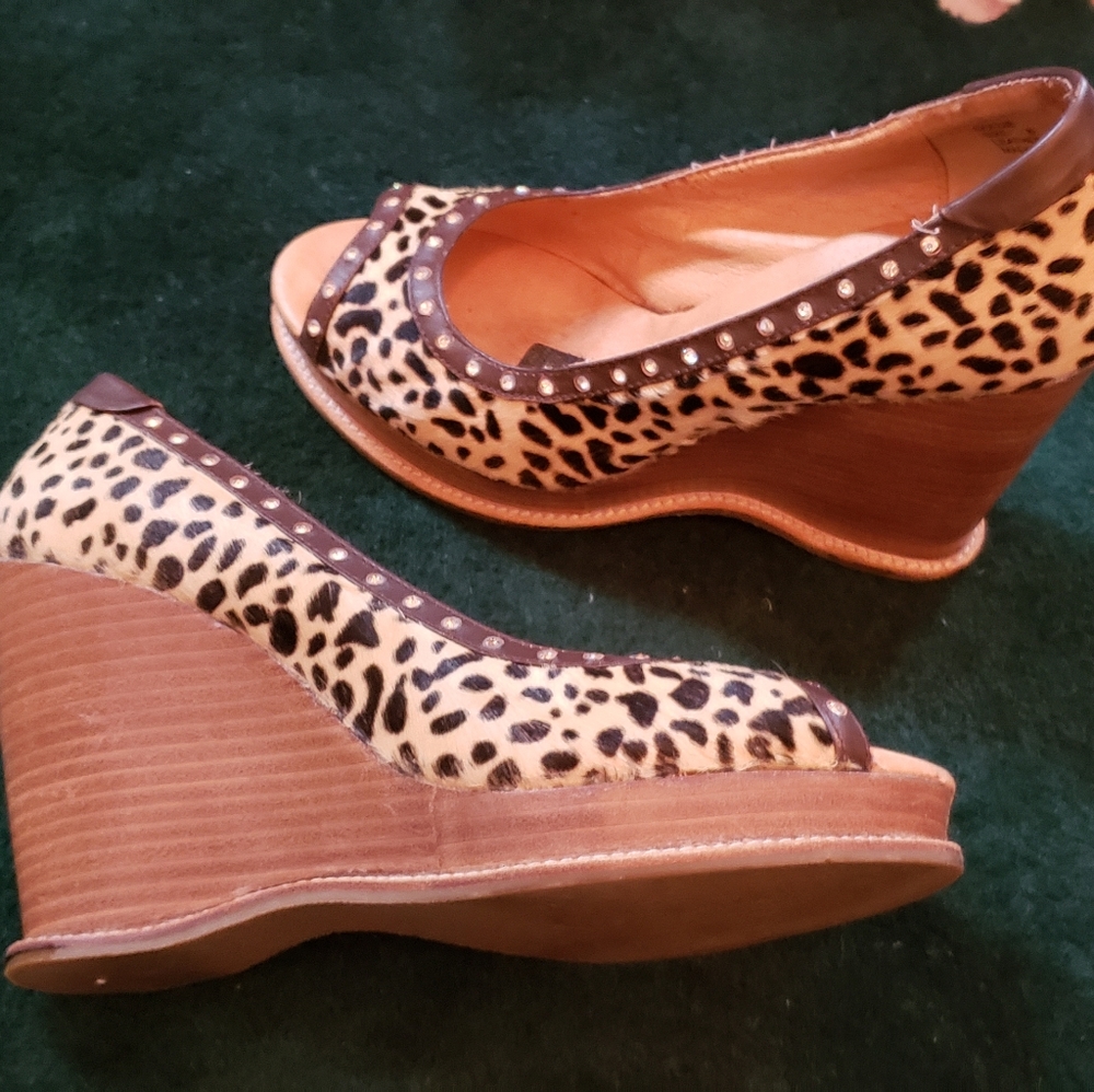 Leopard Rhinestone Wedges - Picture 3 of 6